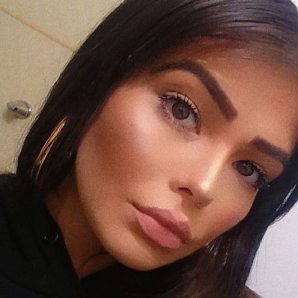 Meet your Posher, Roseanna - Picture 1 of 1